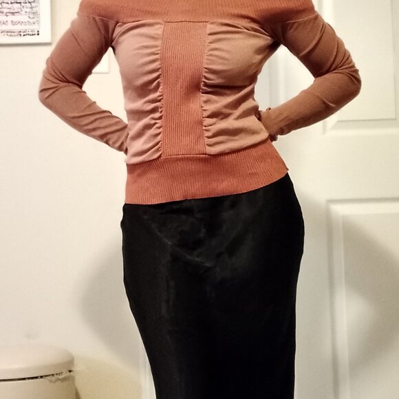 Off-the-shoulder Pink Mesh Longsleeve Top - Picture 3 of 4